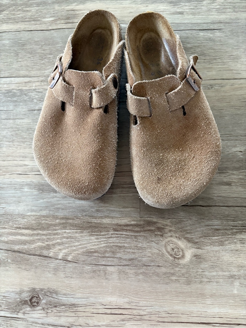Birkenstock Kids Suede Clog in Light Brown